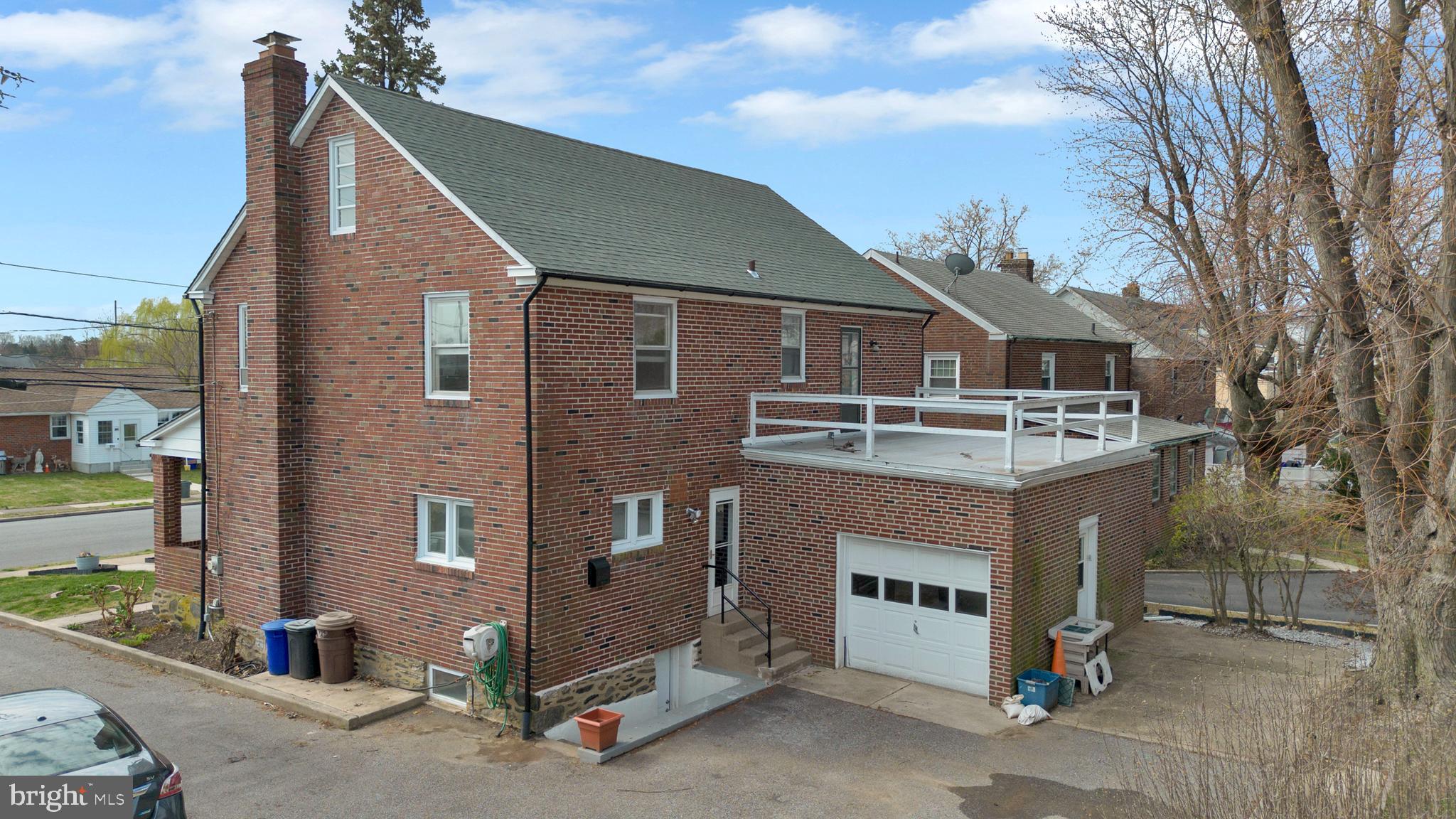 CLIFTON HEIGHTS - Residential