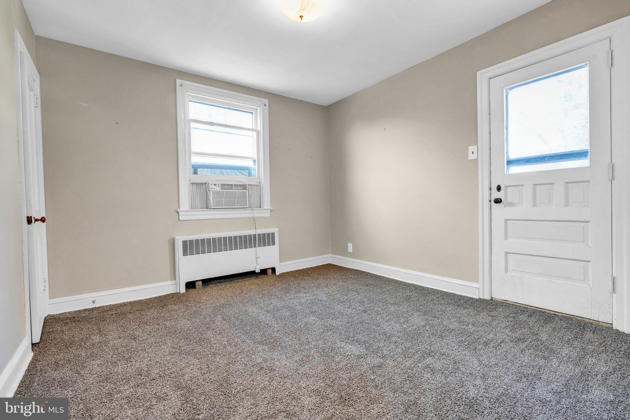 CLIFTON HEIGHTS - Residential