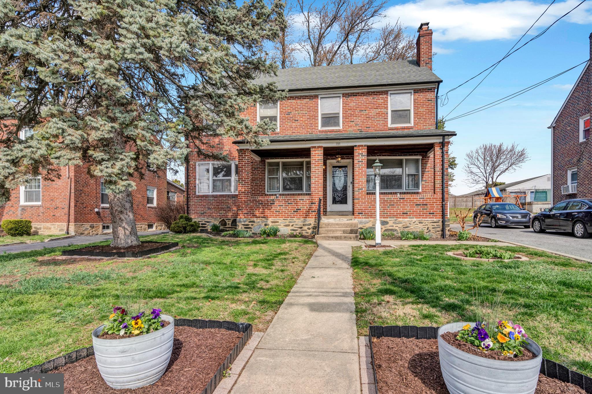 CLIFTON HEIGHTS - Residential