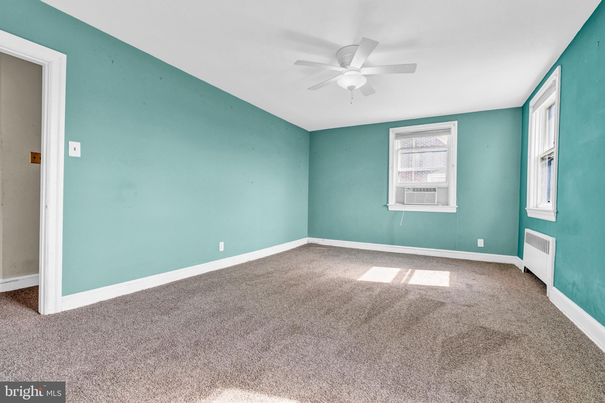 CLIFTON HEIGHTS - Residential