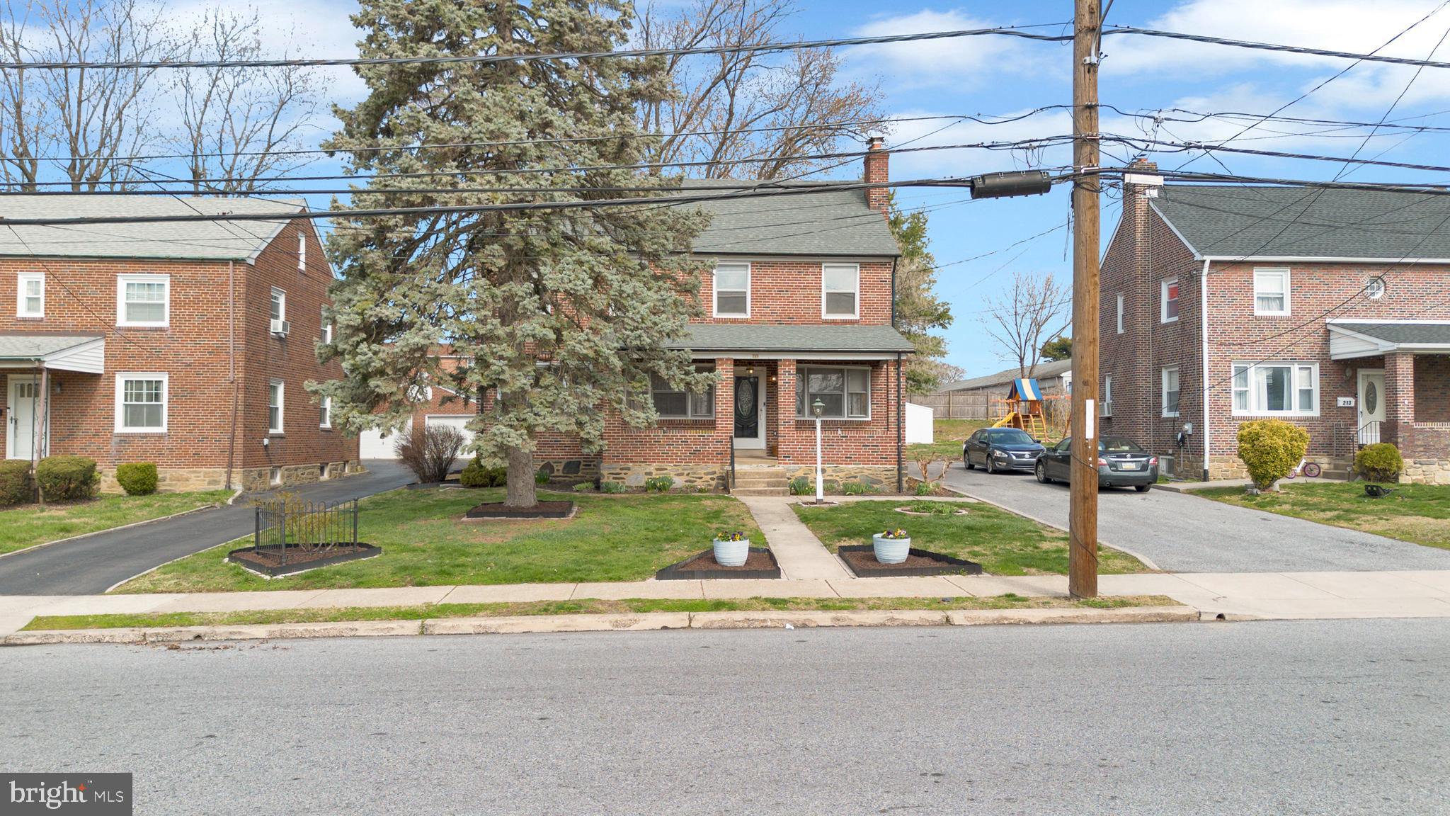 CLIFTON HEIGHTS - Residential