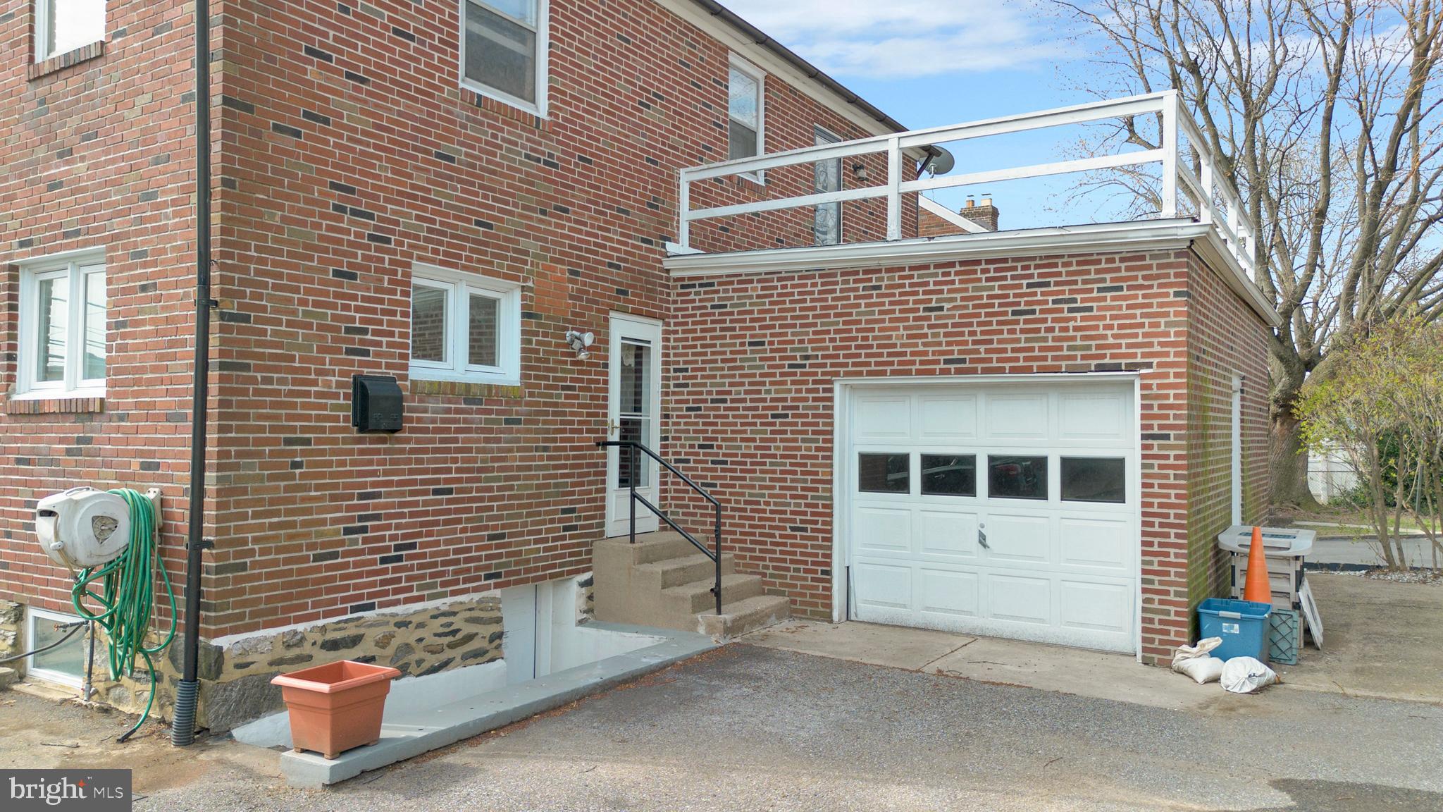 CLIFTON HEIGHTS - Residential