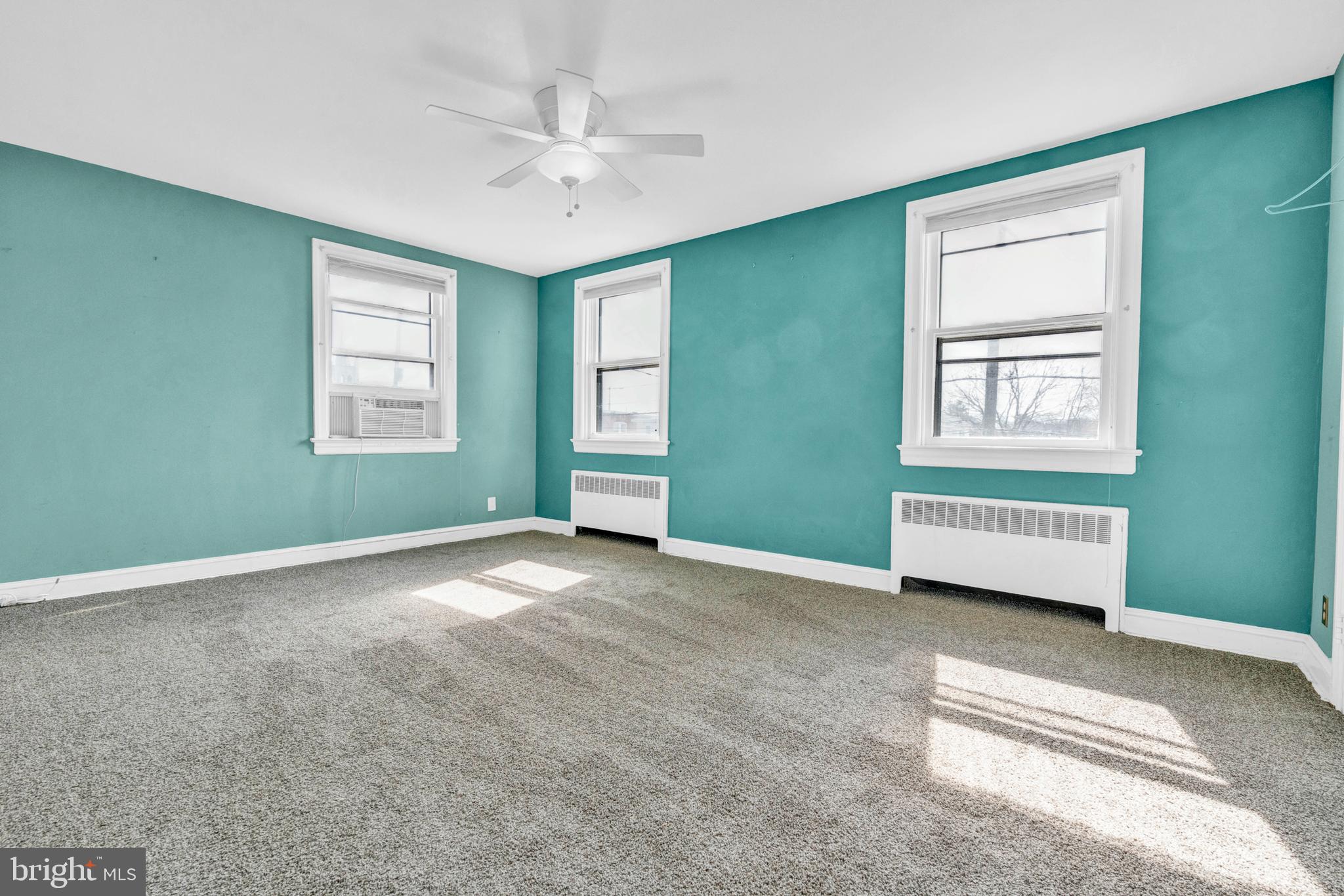 CLIFTON HEIGHTS - Residential