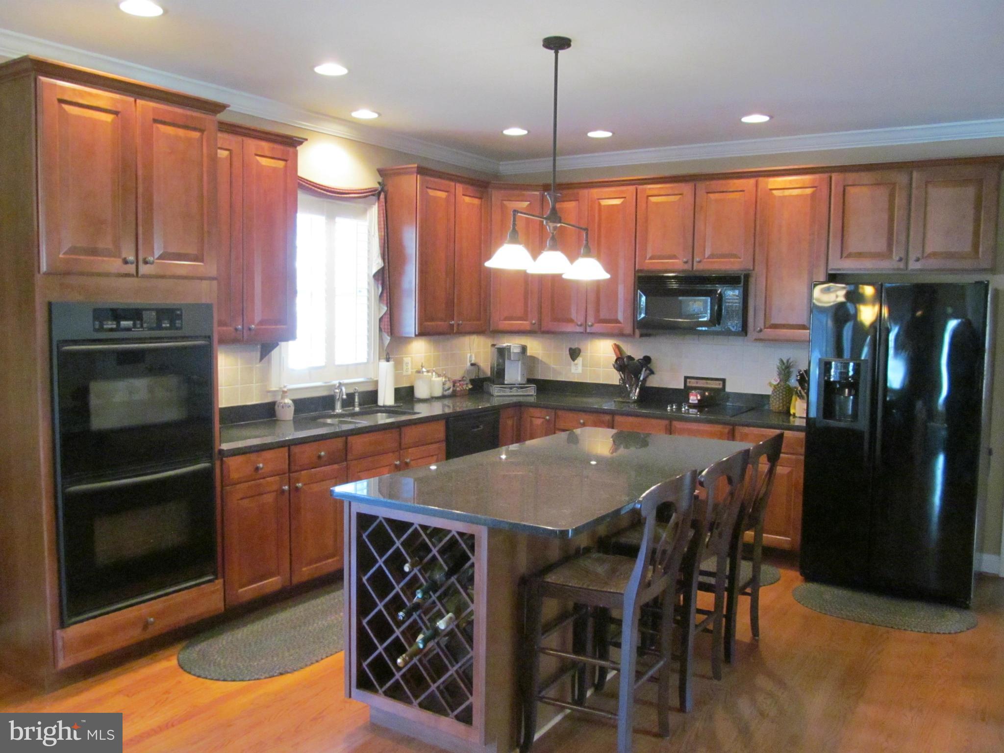 PRIVATE COLONY - Residential