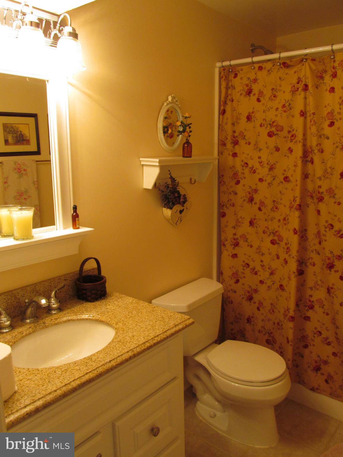 PRIVATE COLONY - Residential