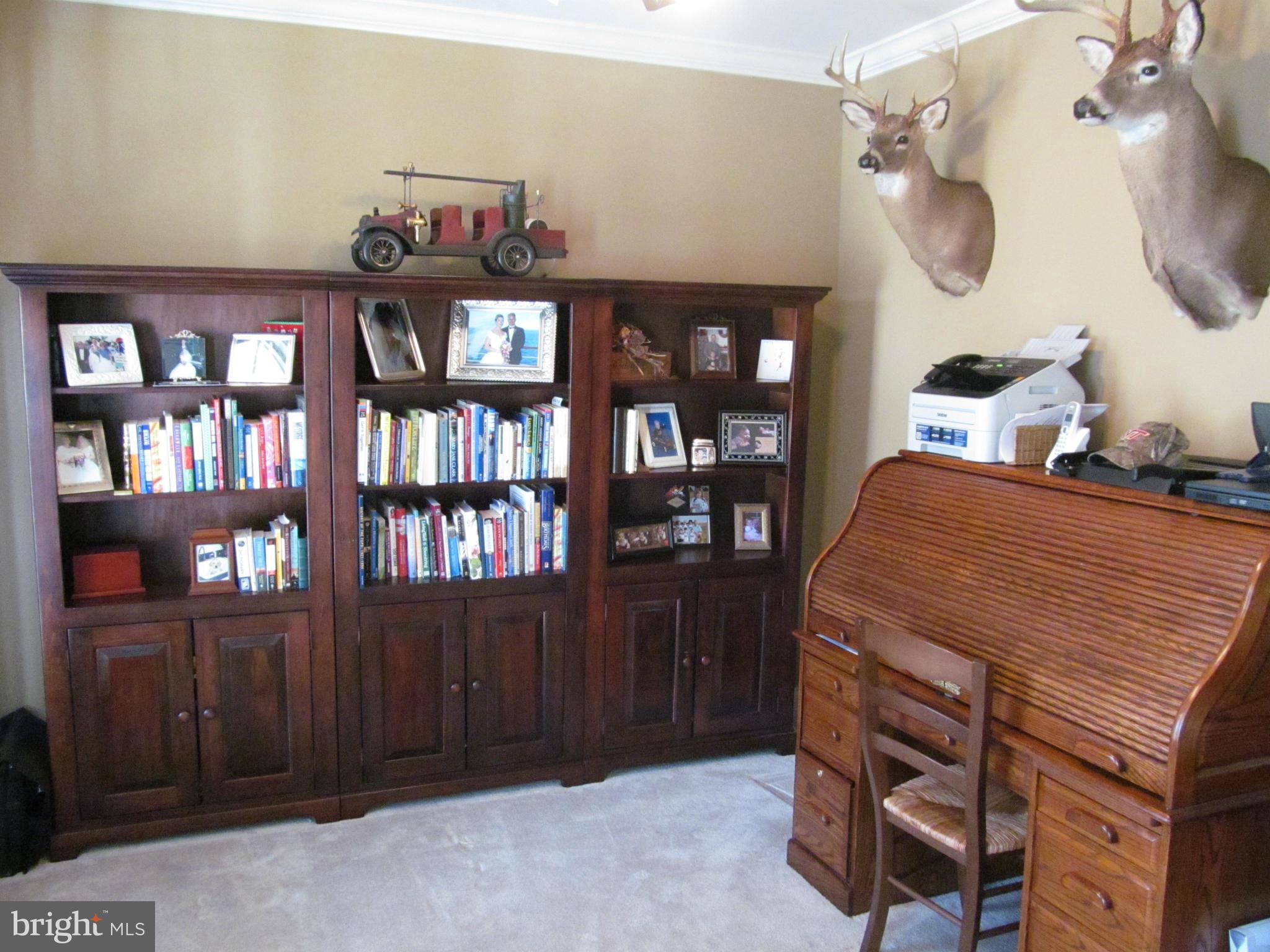 PRIVATE COLONY - Residential