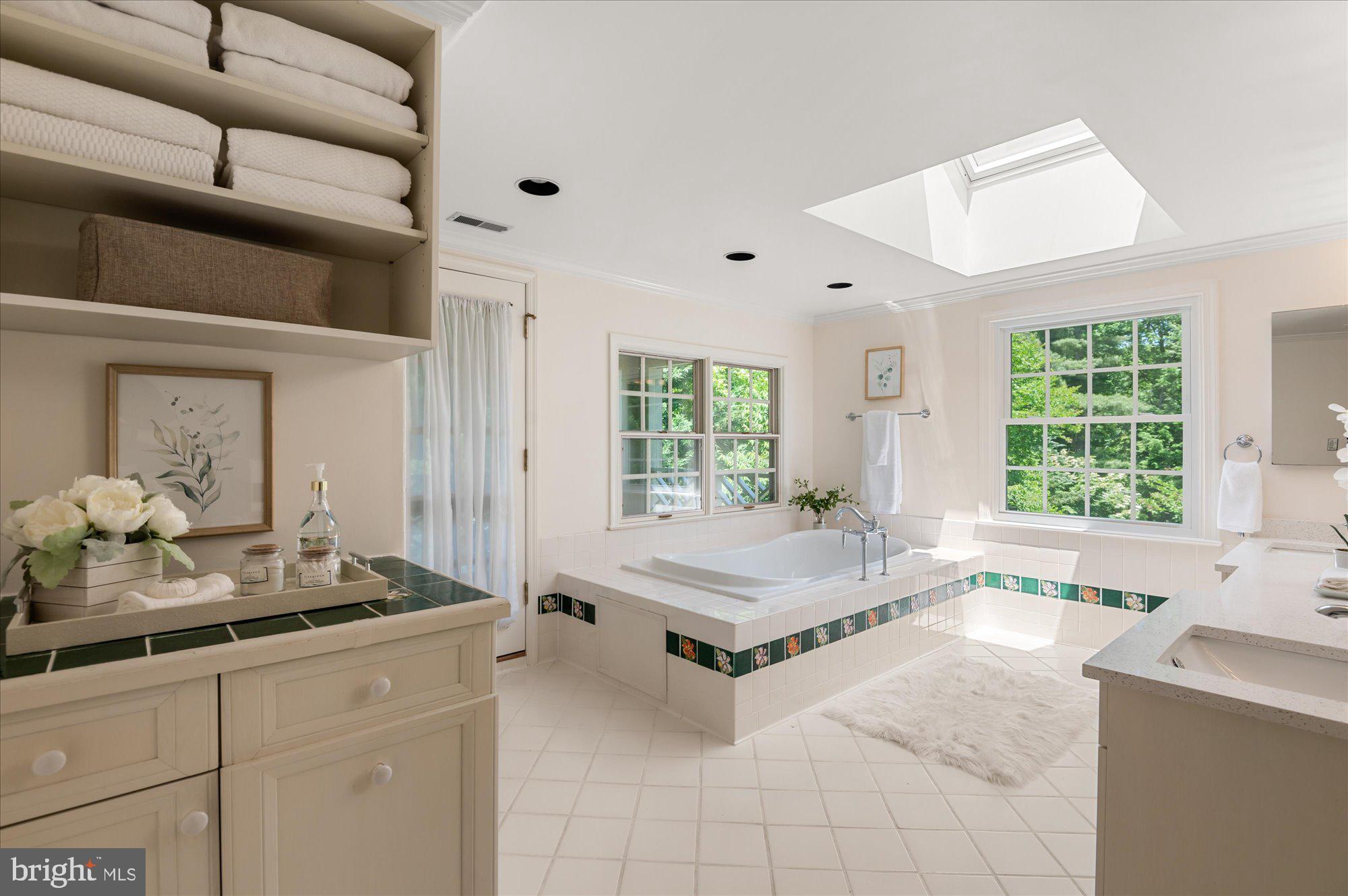 MCAULEY PARK - Residential