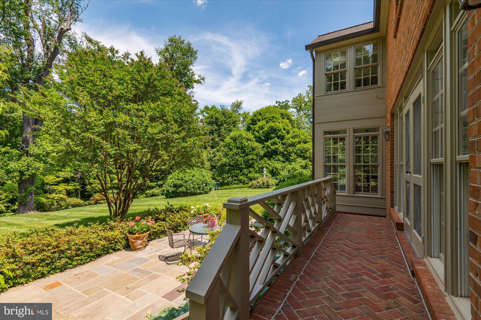 MCAULEY PARK - Residential