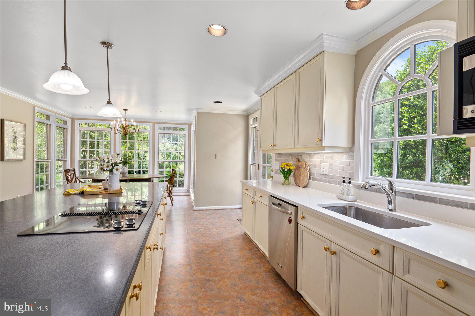 MCAULEY PARK - Residential