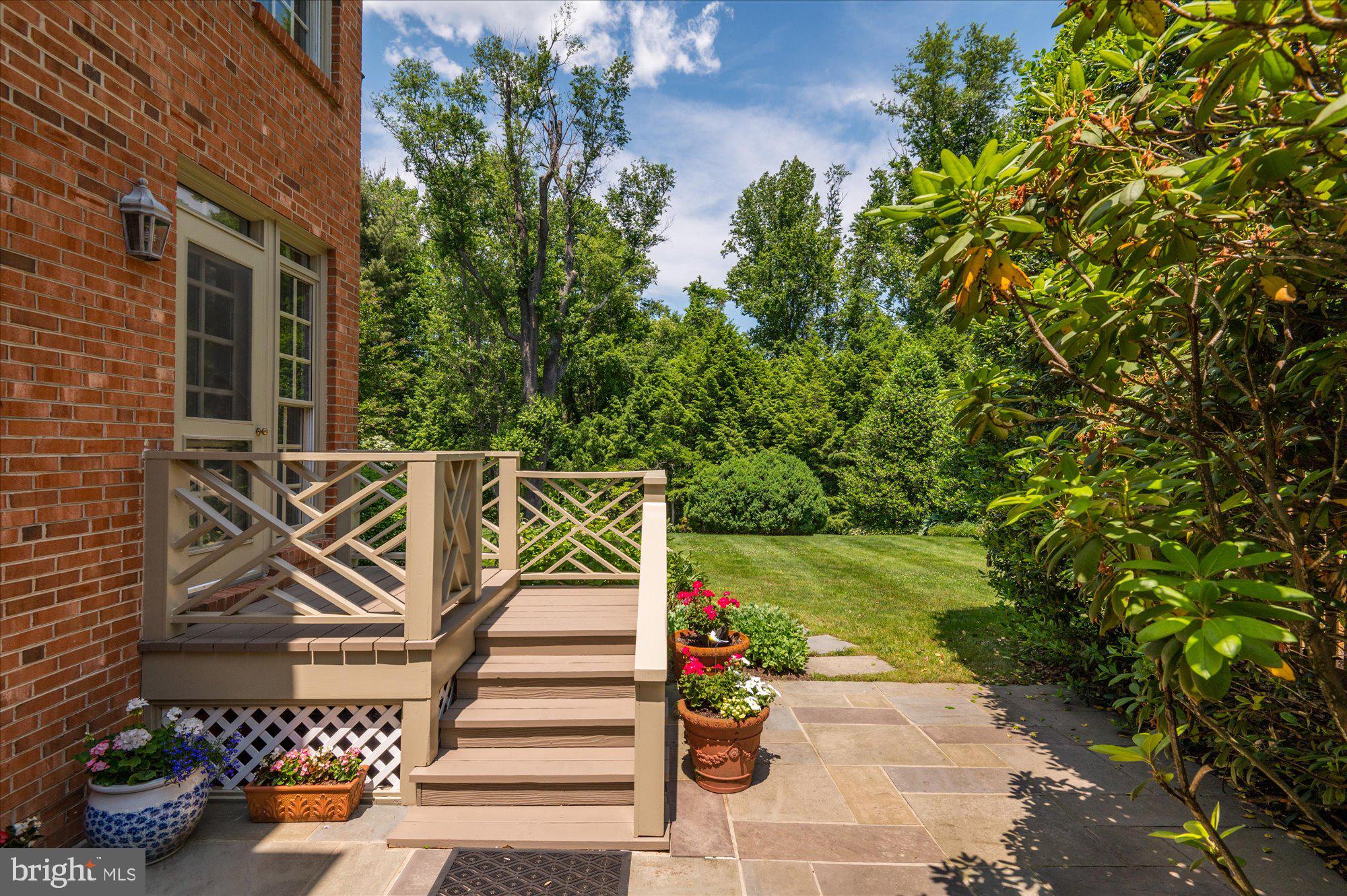 MCAULEY PARK - Residential