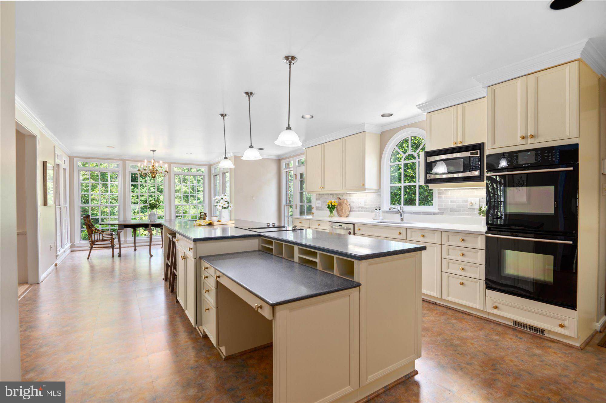 MCAULEY PARK - Residential