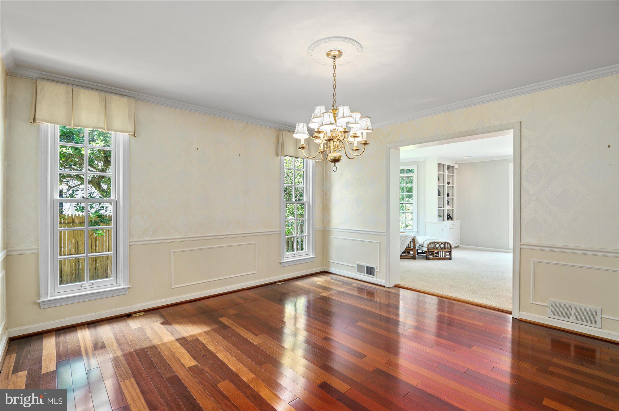 MCAULEY PARK - Residential