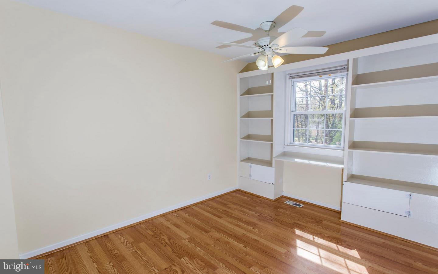 LAKE RIDGE - Residential Lease