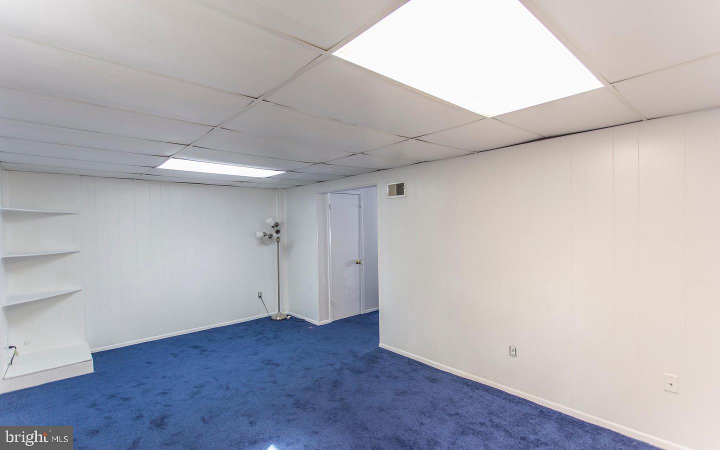 LAKE RIDGE - Residential Lease