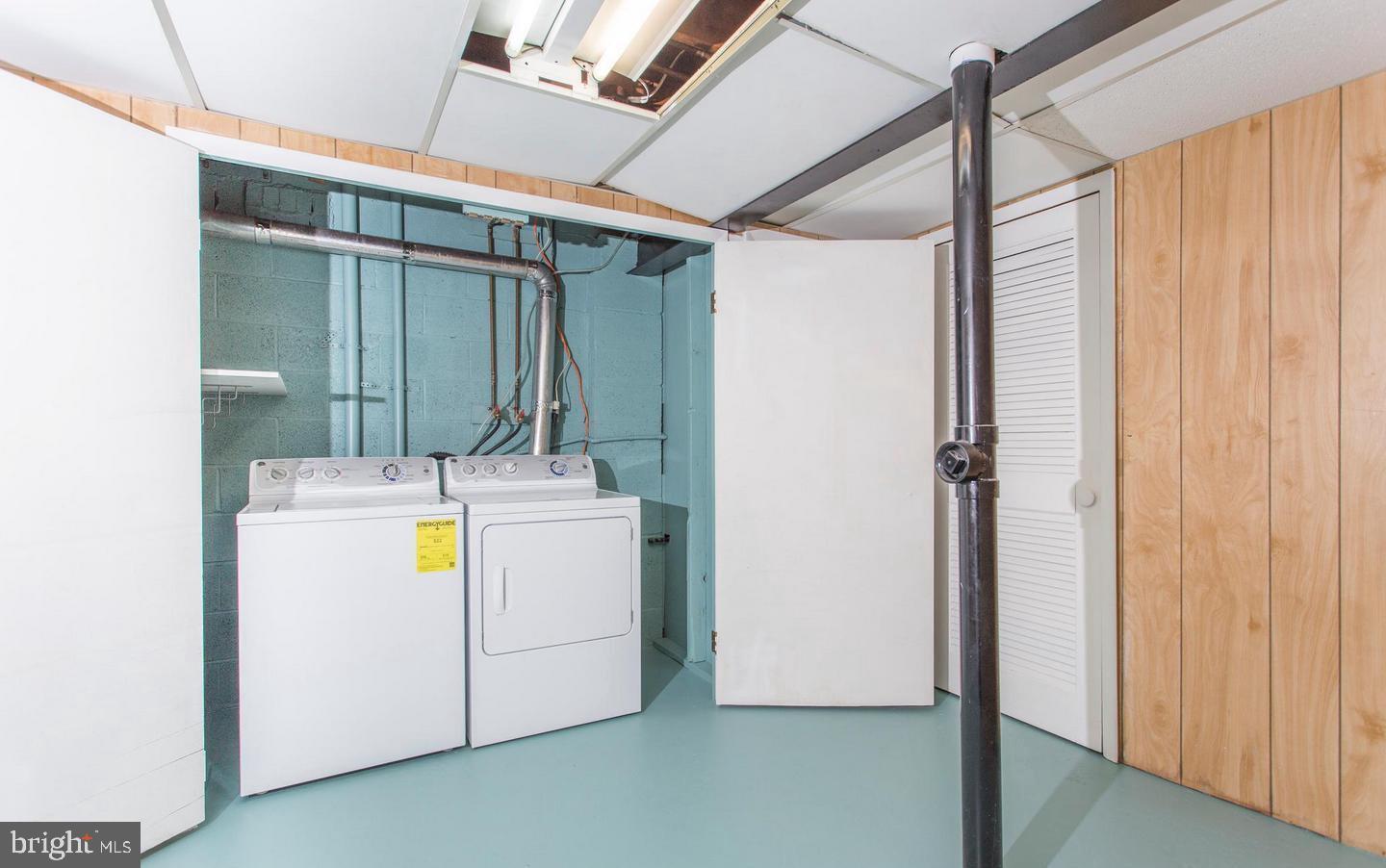 LAKE RIDGE - Residential Lease