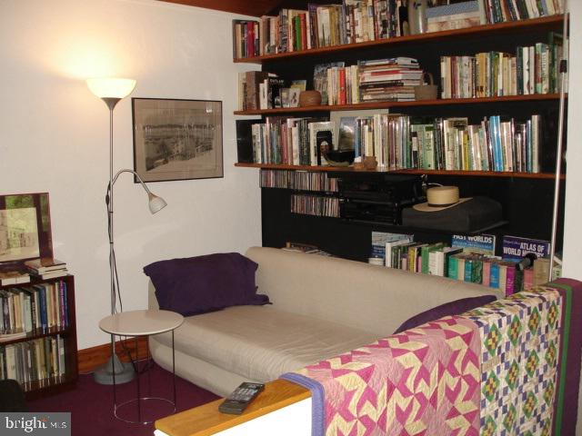 RED LION - Residential