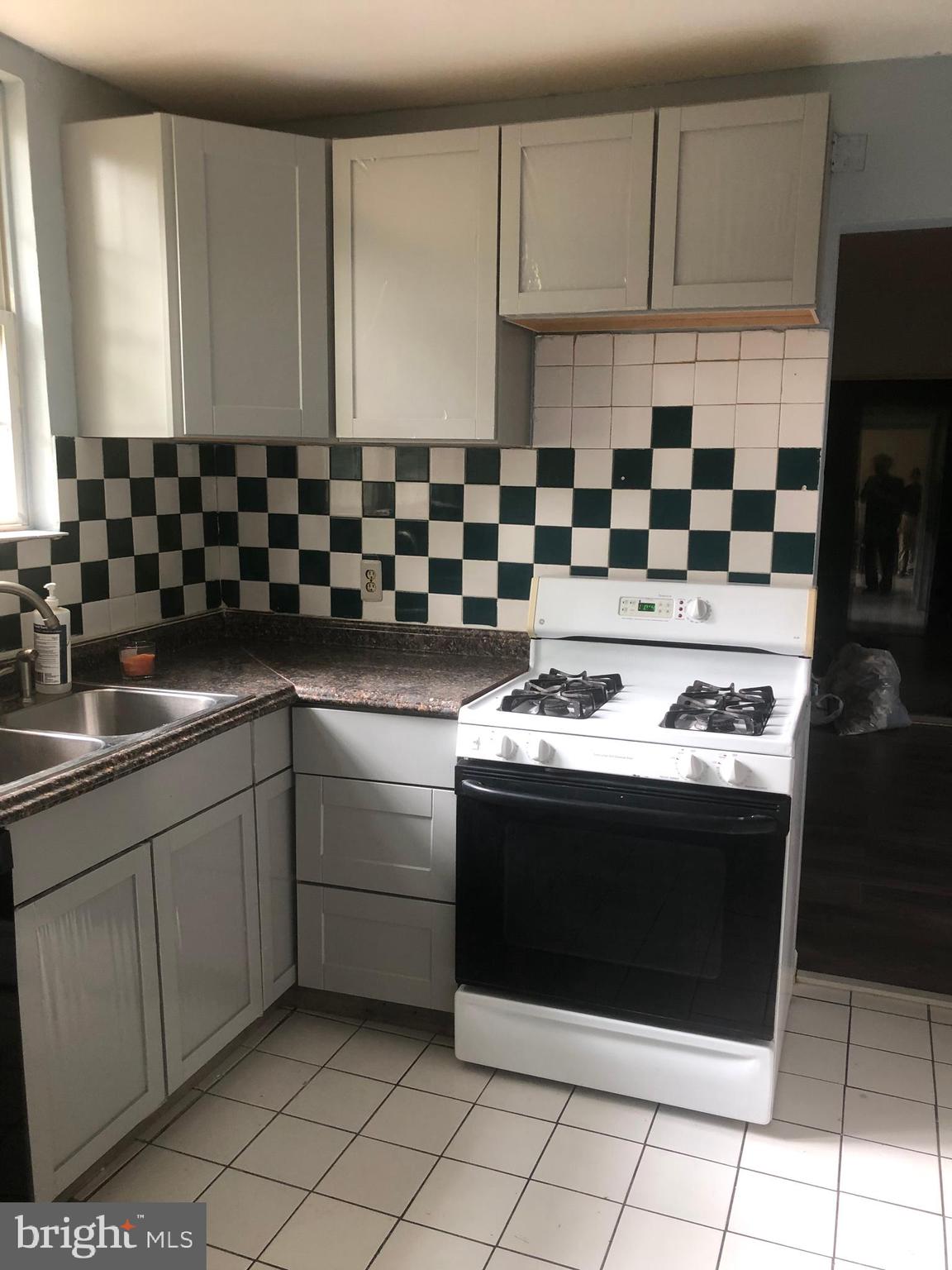 LAYTONIA - Residential