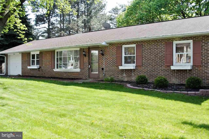 Remodeled  and ready to move in. 5 minutes to MD line or I83. Hardwood floors.Bonus space- Family Room & All season room. Close to recreation such as Rail trail and shopping.  Back yard is flat with Privacy fence , deck and storage shed. Master bathroom has Ceramic tile in Shower/Bath and vinyl floor. Basement has full bath and workshop & storage.HSA home warranty incld. Brick ext. Low maintence. Natural gas heat. Southern school dist.Large bsmt