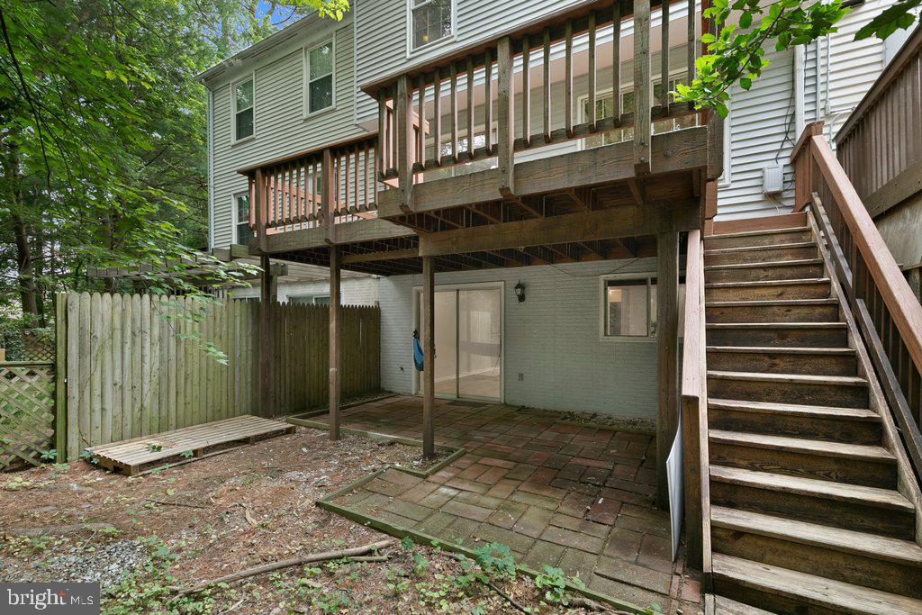 WOODLAND HILLS - Residential