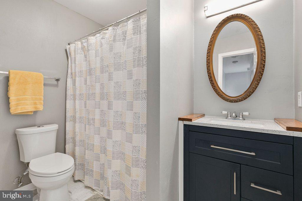 WOODLAND HILLS - Residential