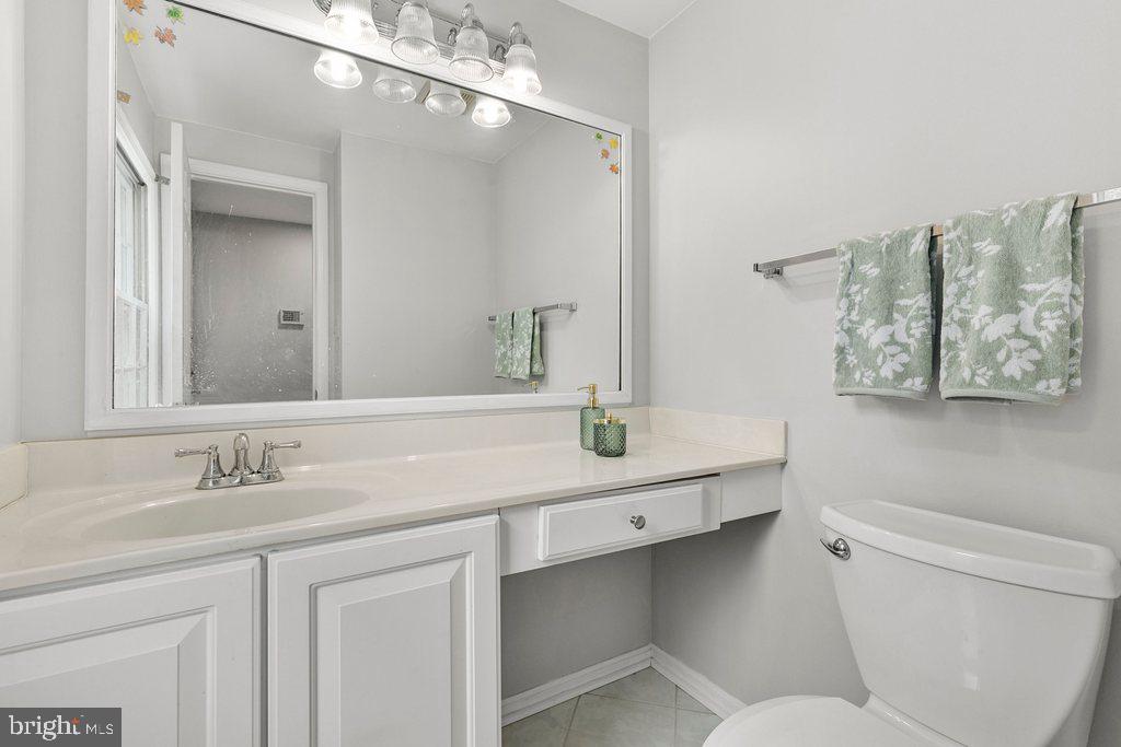 WOODLAND HILLS - Residential