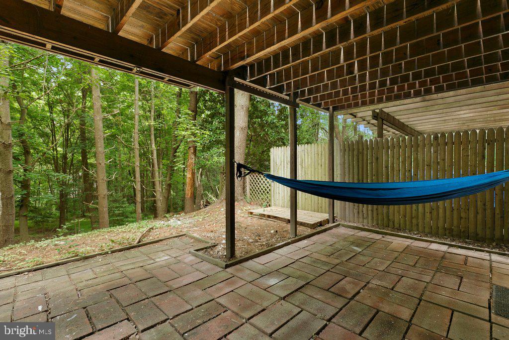 WOODLAND HILLS - Residential