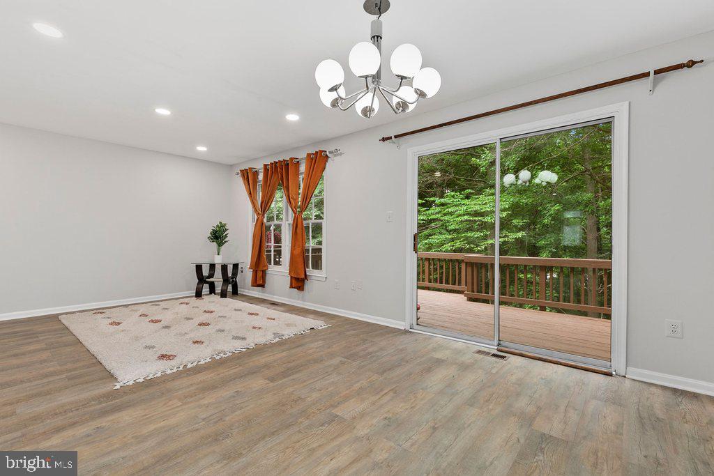 WOODLAND HILLS - Residential