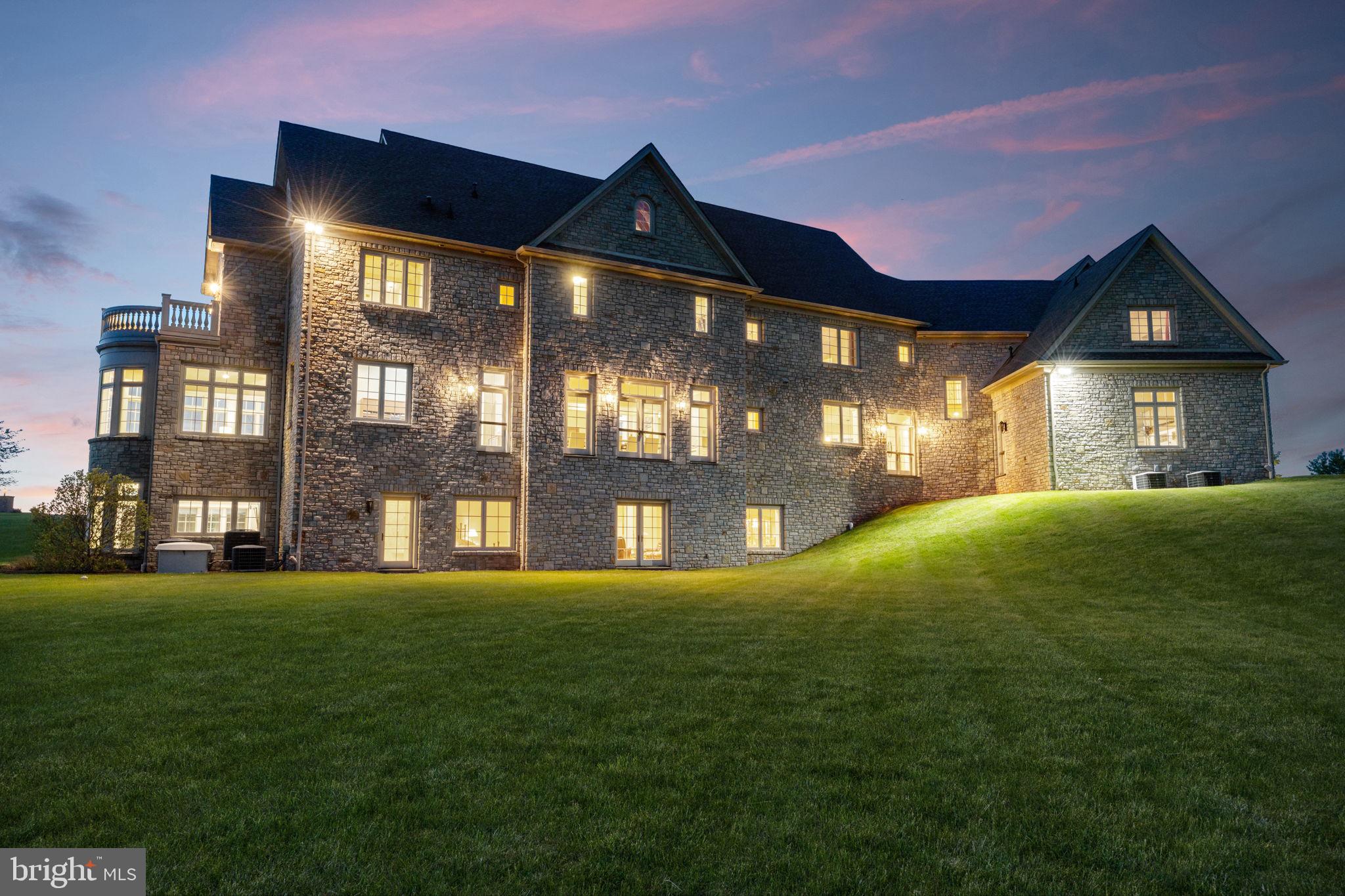 CREEKS BEND - Residential