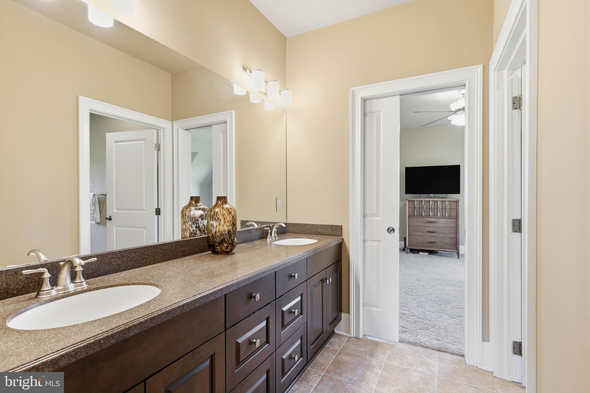 CREEKS BEND - Residential