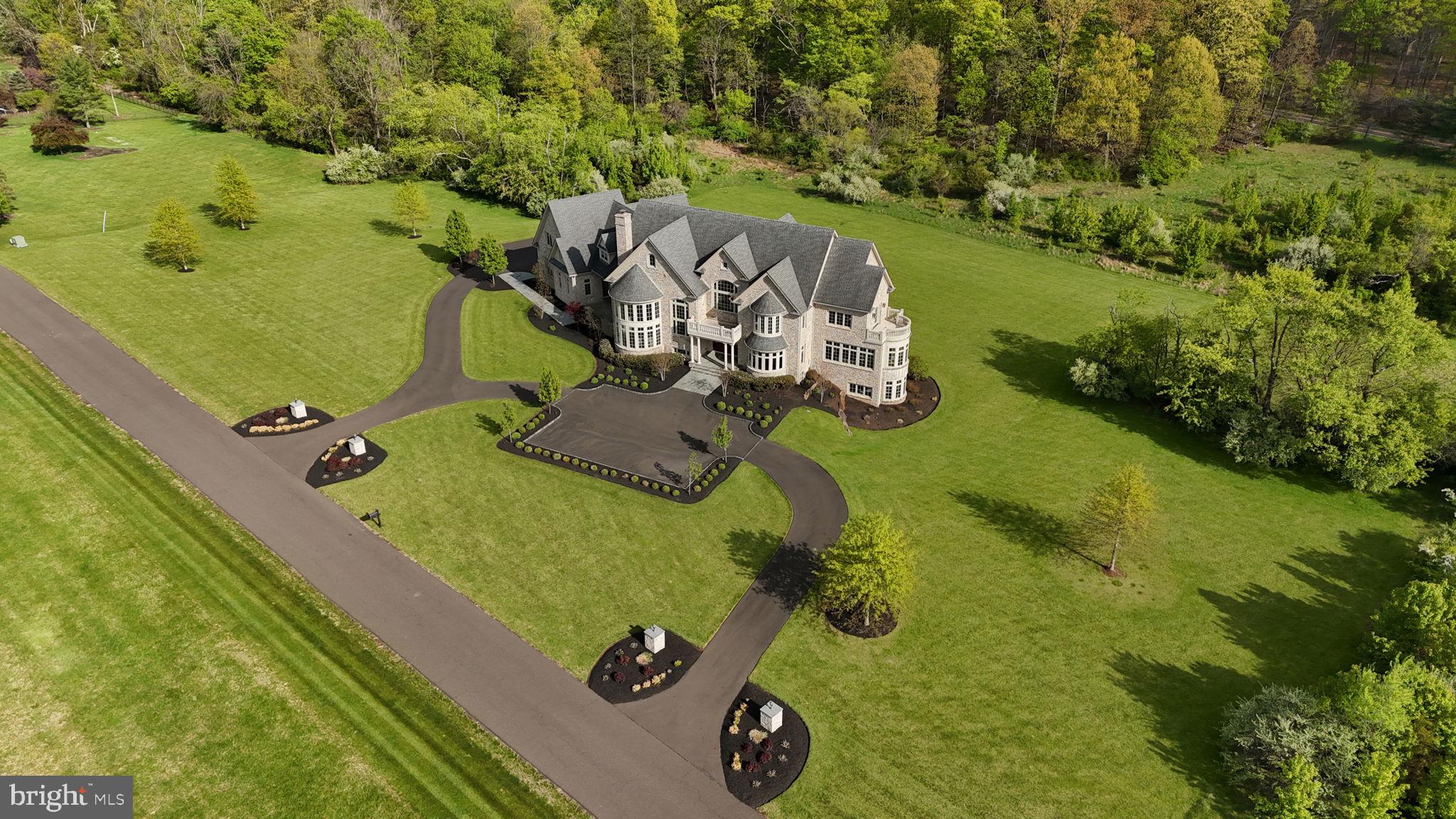 CREEKS BEND - Residential