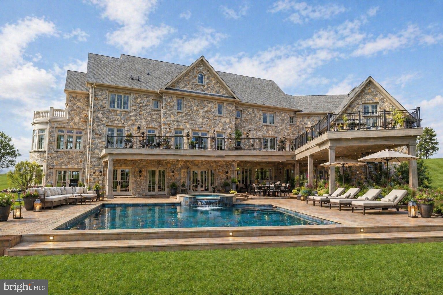 CREEKS BEND - Residential