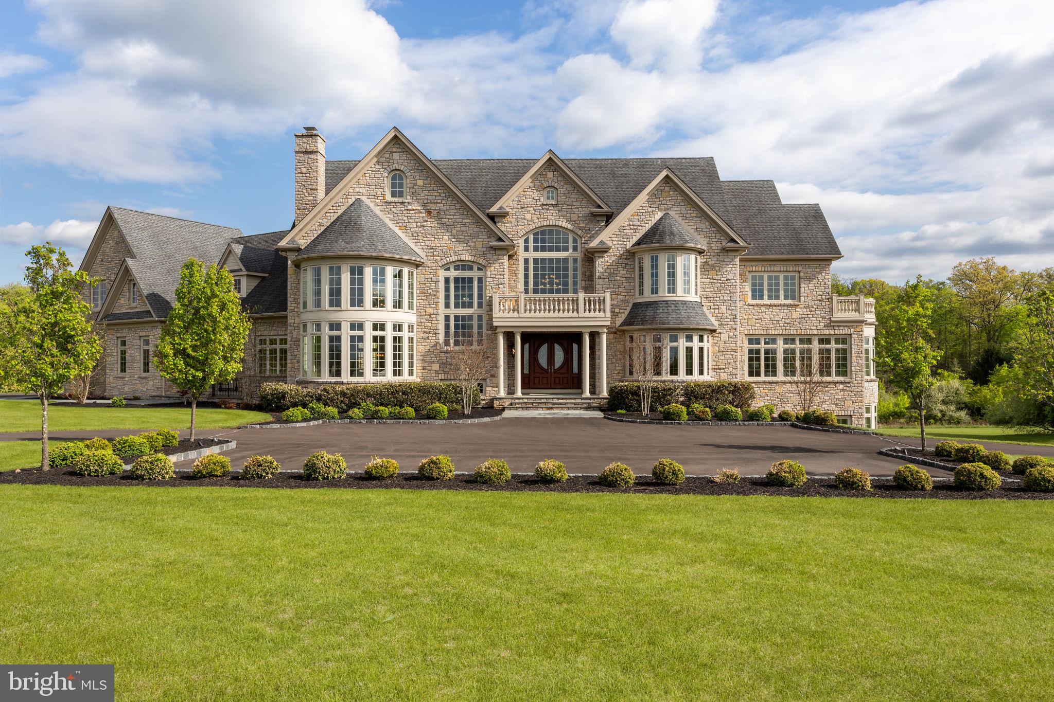 10 STONEBRIDGE CROSSING ROAD