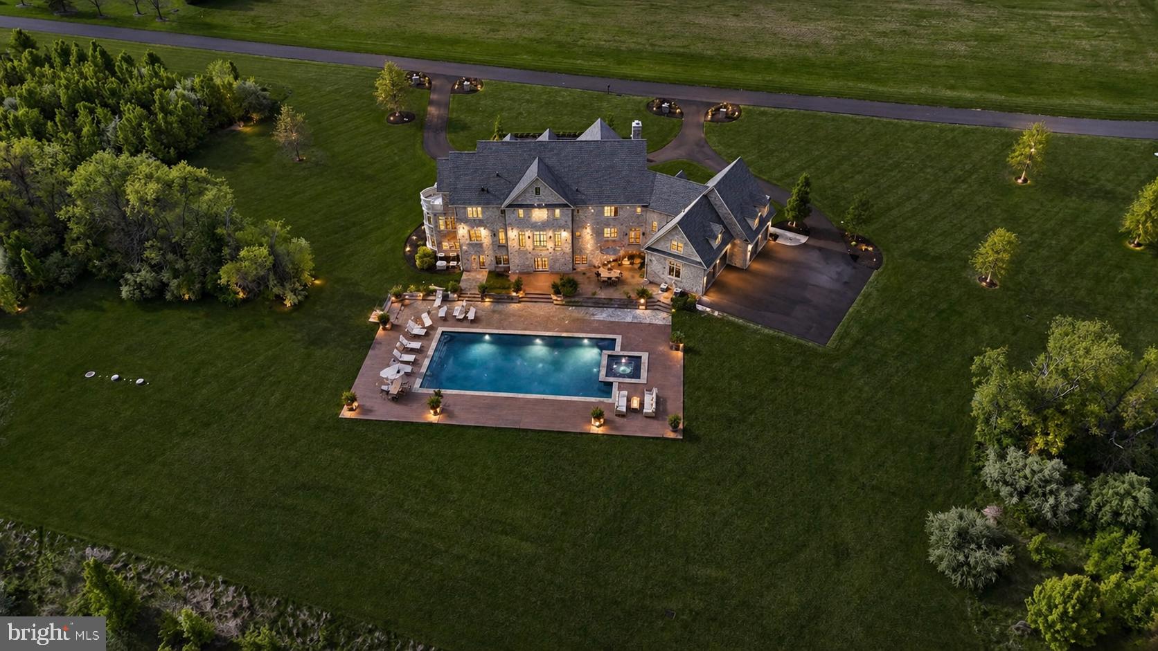 CREEKS BEND - Residential