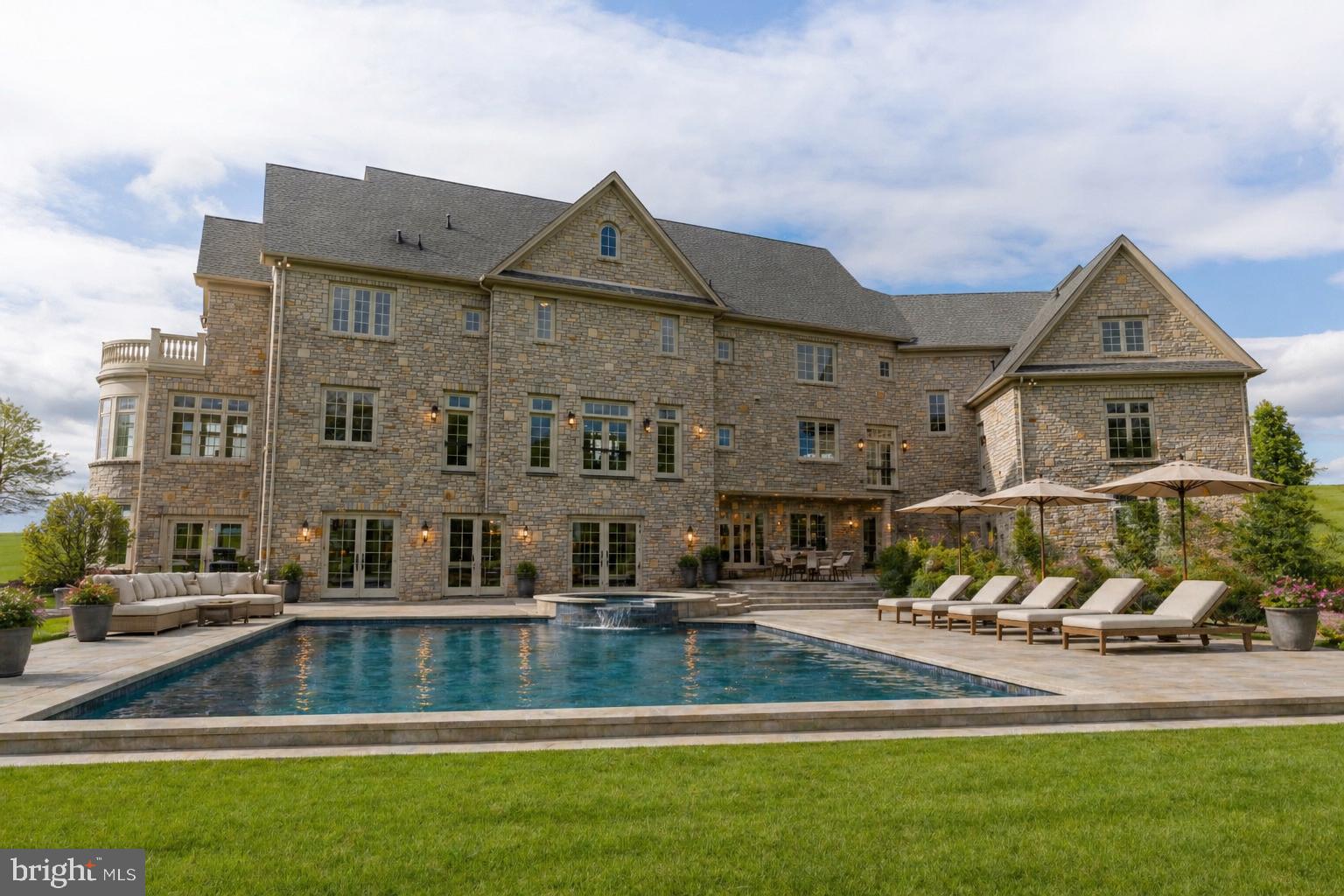 CREEKS BEND - Residential