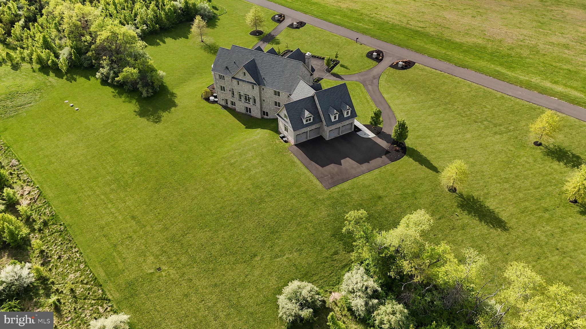 CREEKS BEND - Residential