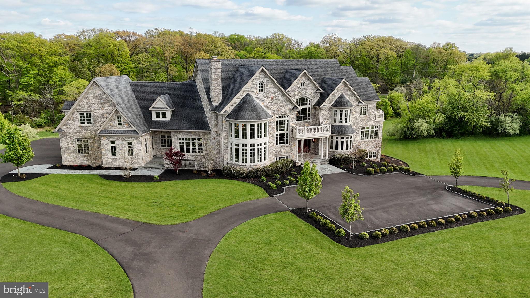 CREEKS BEND - Residential