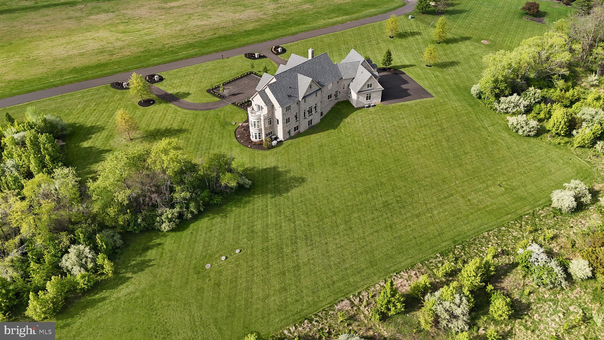 CREEKS BEND - Residential