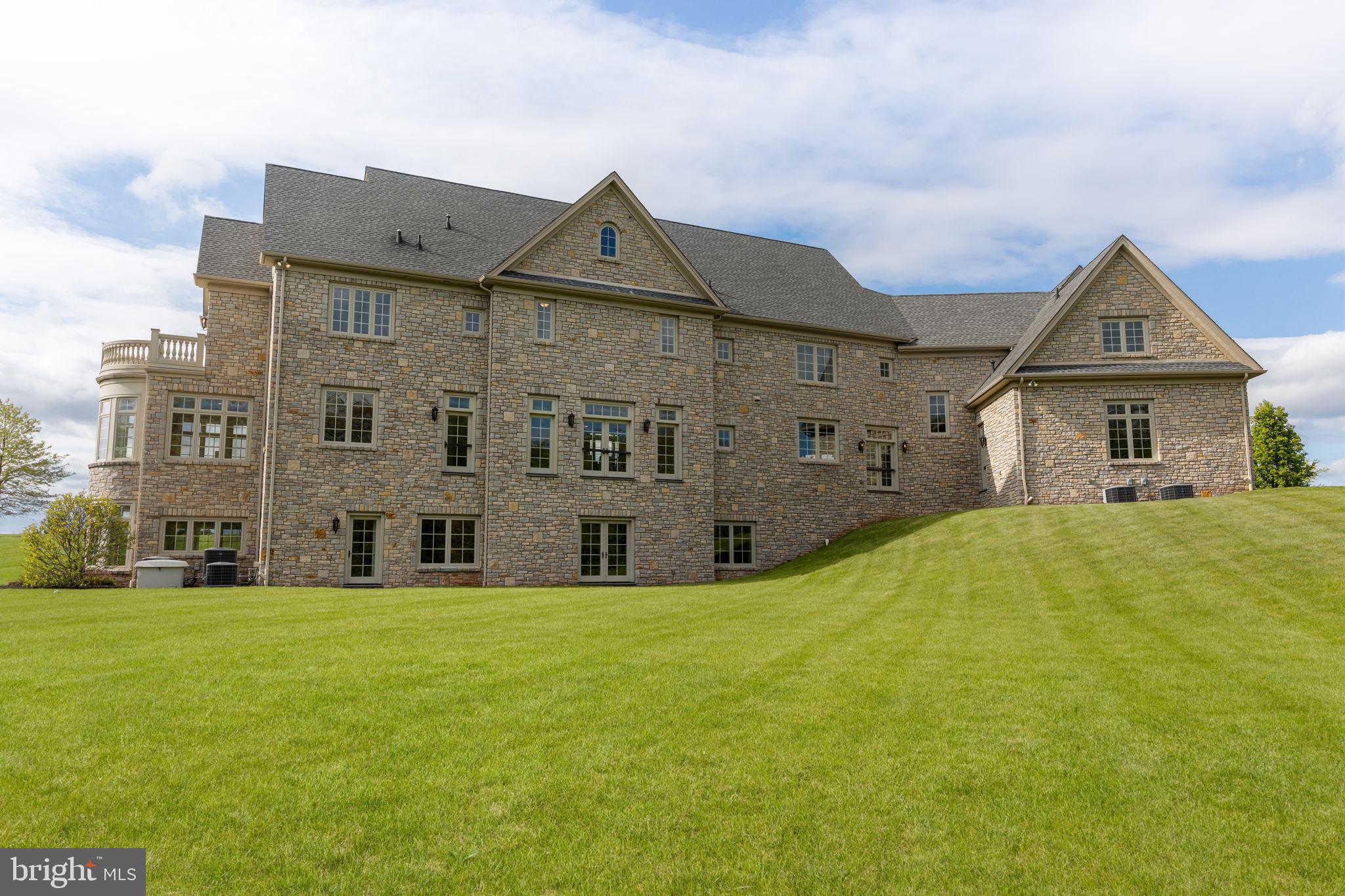 CREEKS BEND - Residential