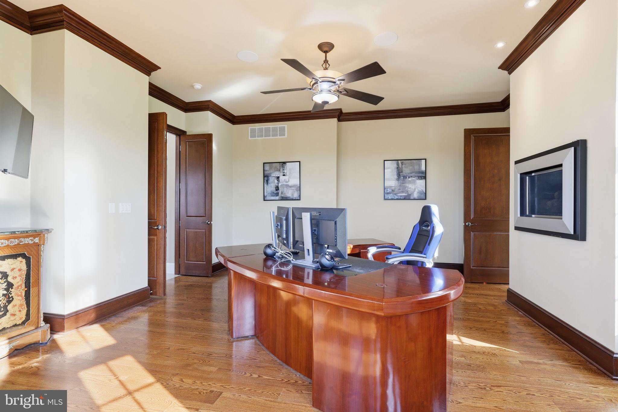 CREEKS BEND - Residential