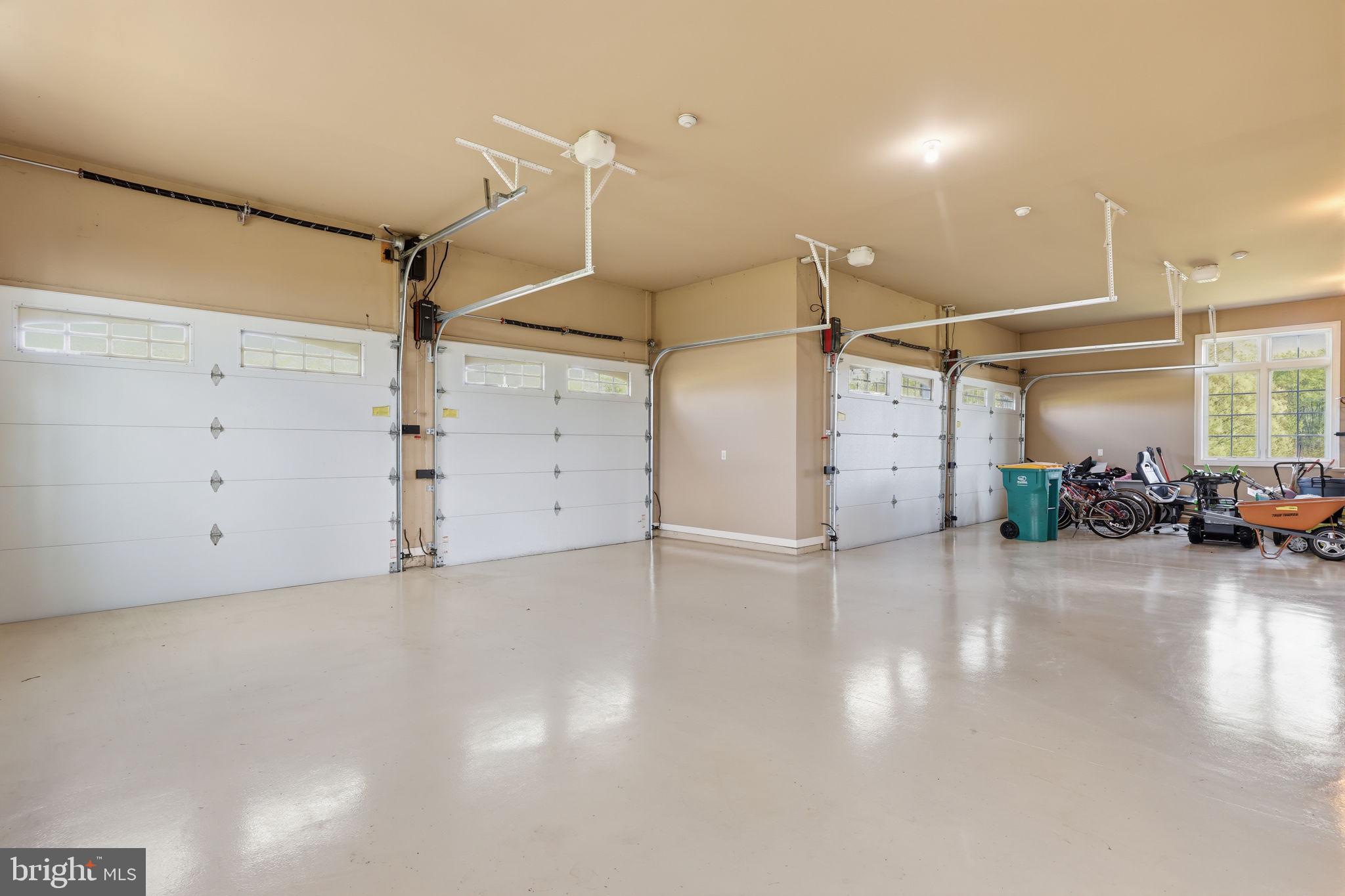 CREEKS BEND - Residential