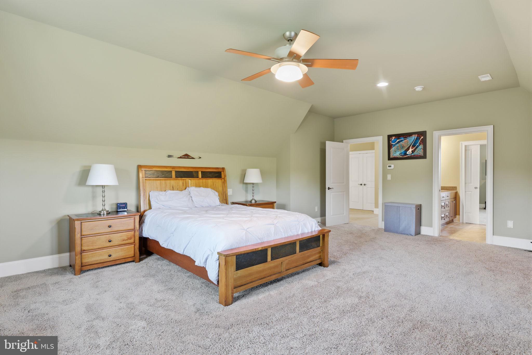 CREEKS BEND - Residential