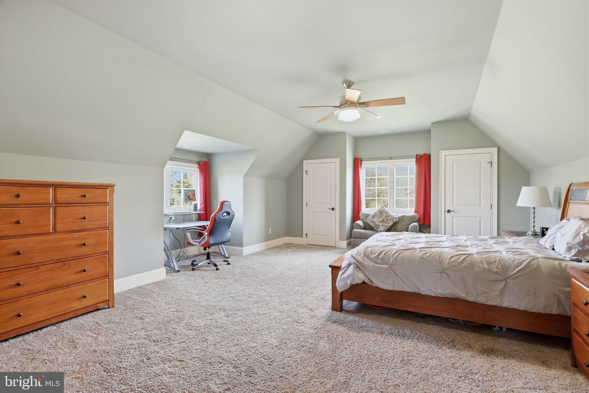 CREEKS BEND - Residential