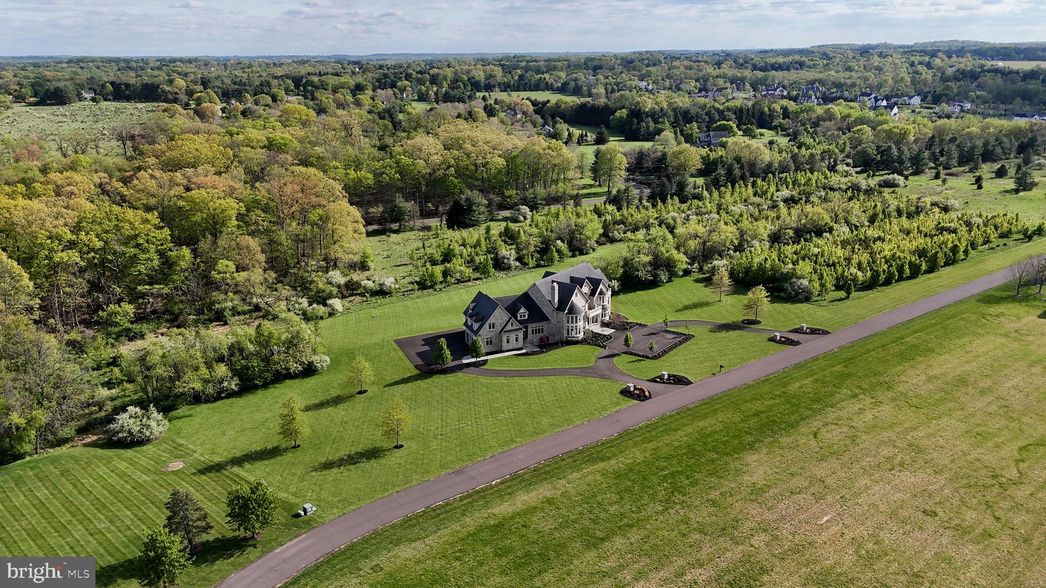 CREEKS BEND - Residential