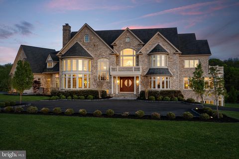10 STONEBRIDGE CROSSING ROAD NEWTOWN PA 18940