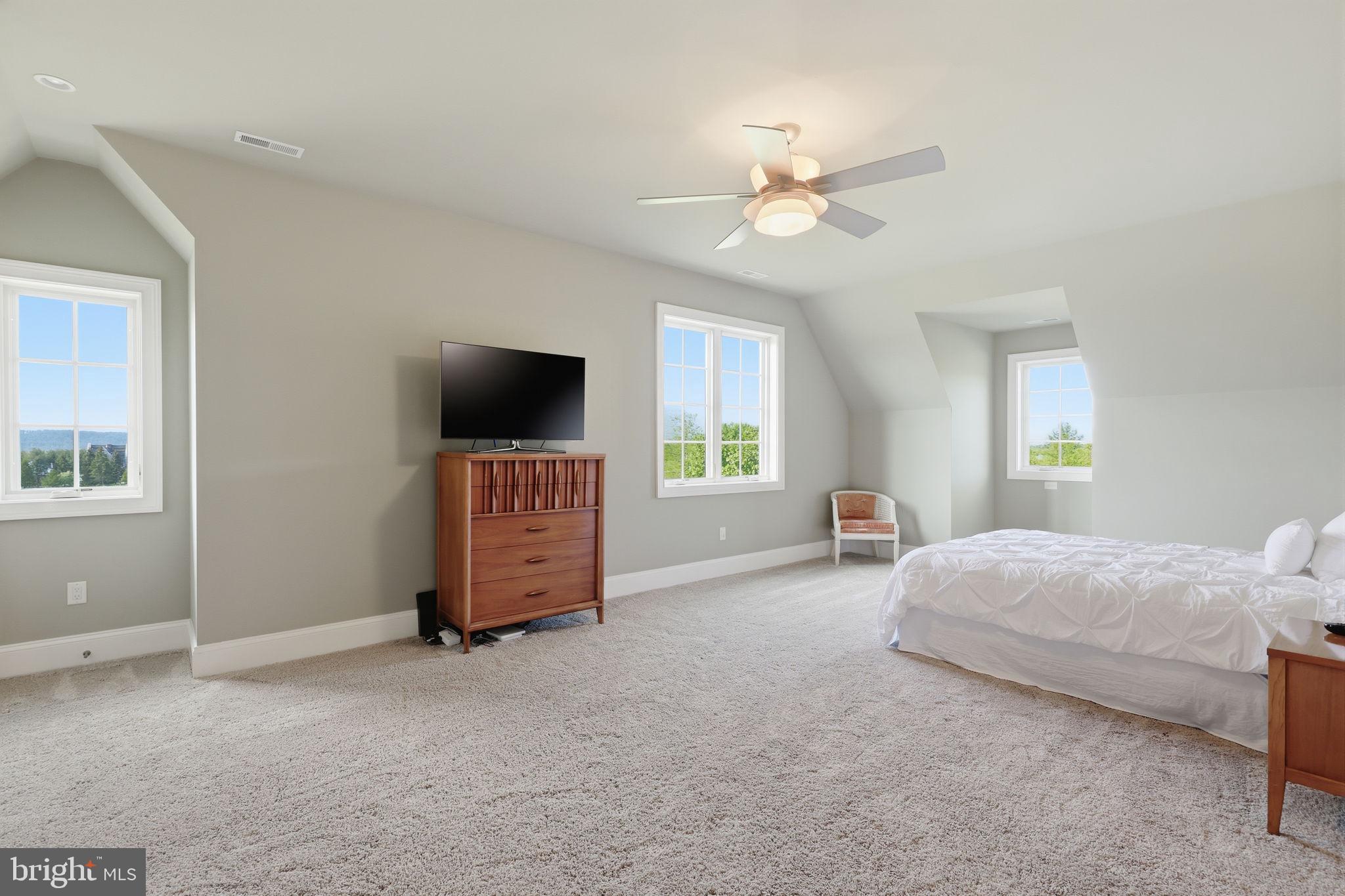 CREEKS BEND - Residential