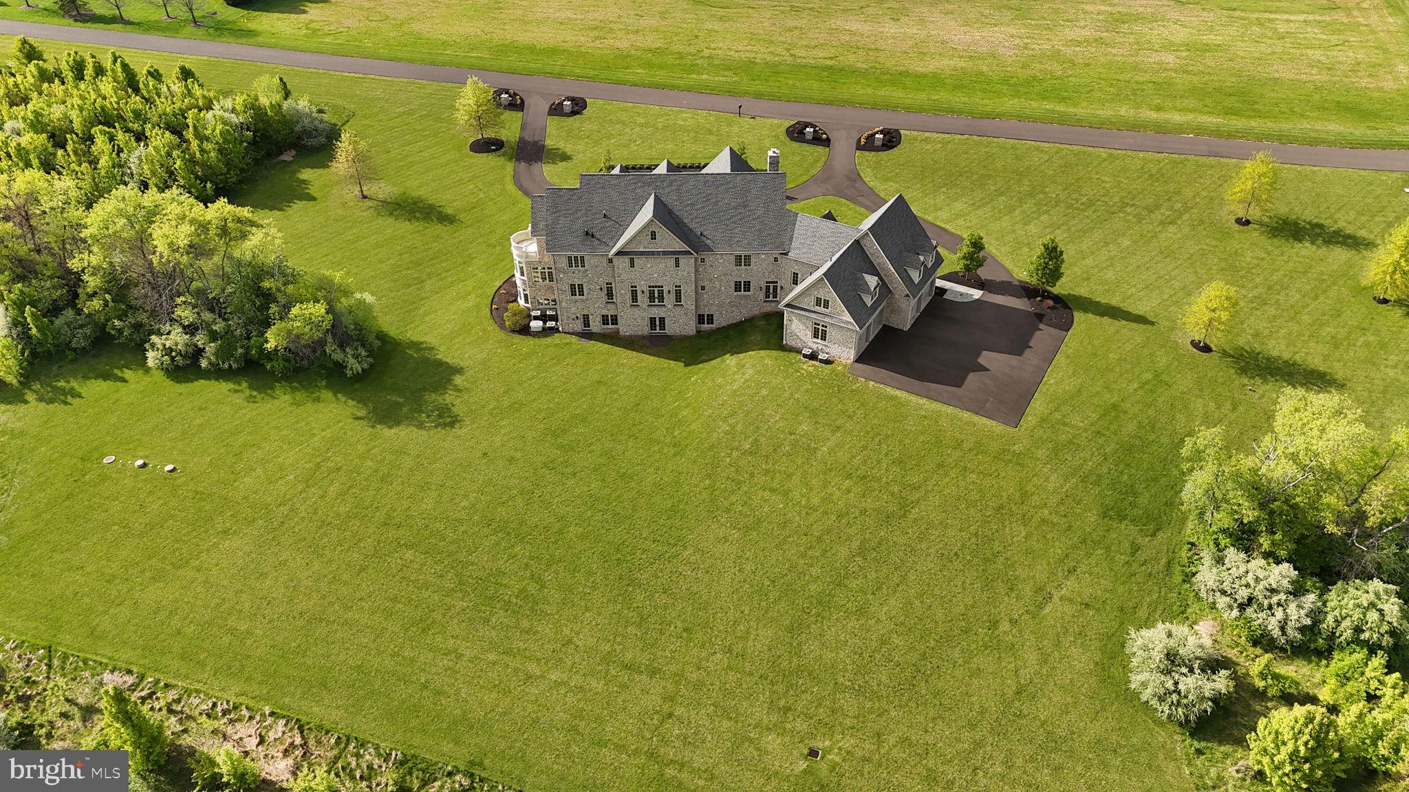 CREEKS BEND - Residential