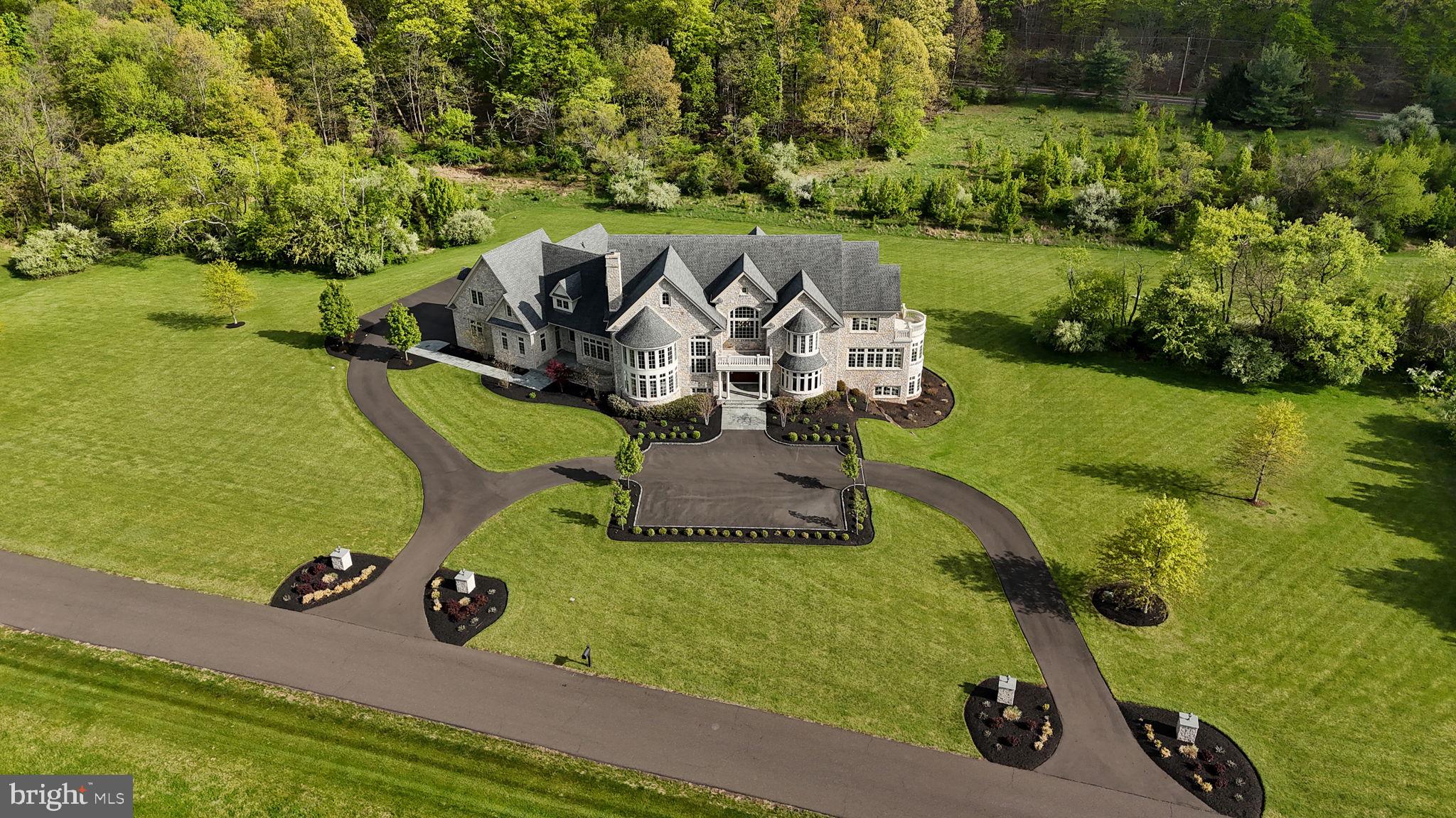 CREEKS BEND - Residential