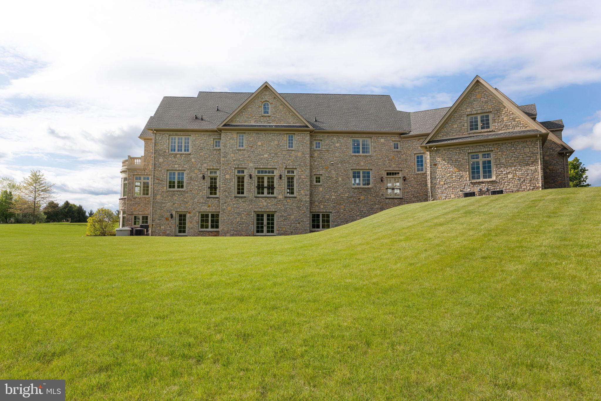 CREEKS BEND - Residential