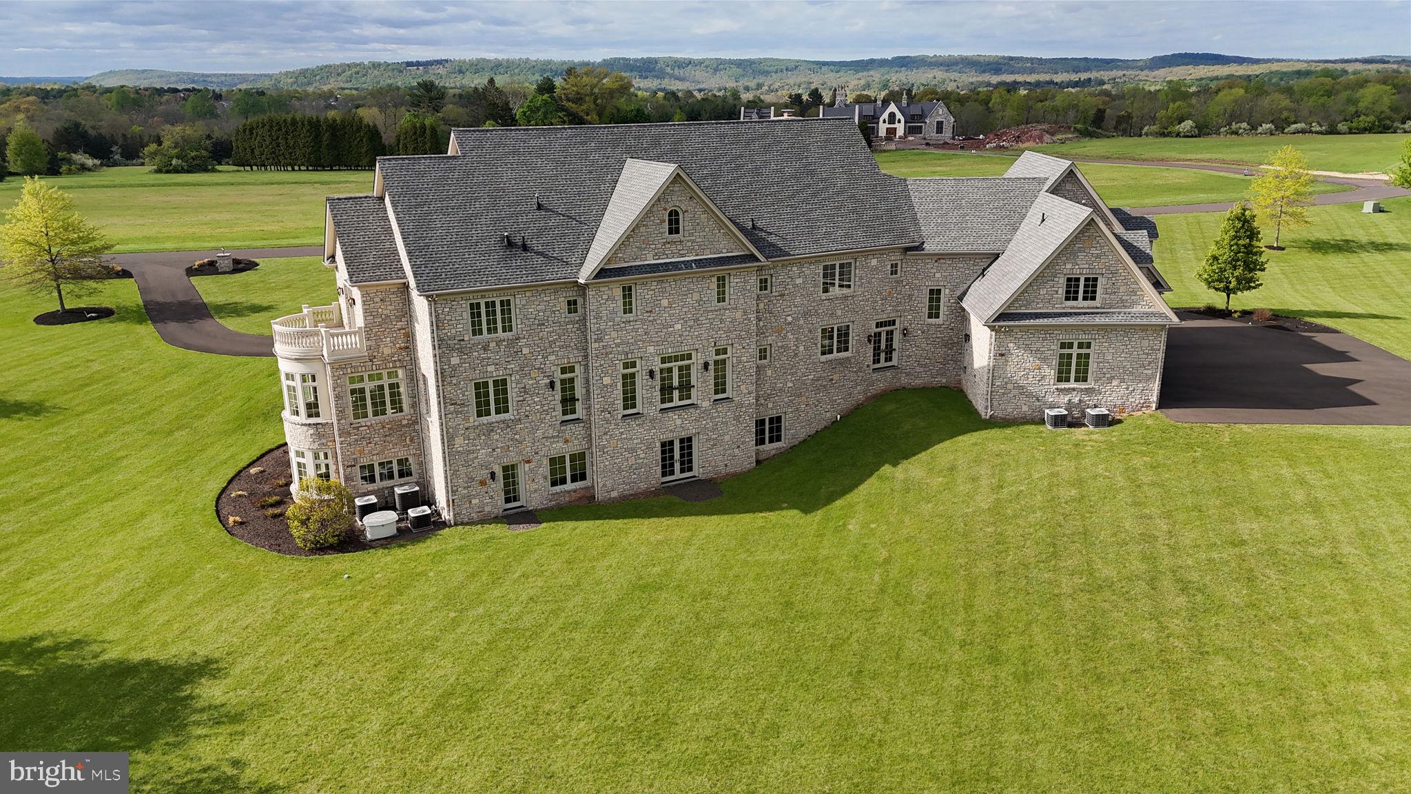 CREEKS BEND - Residential