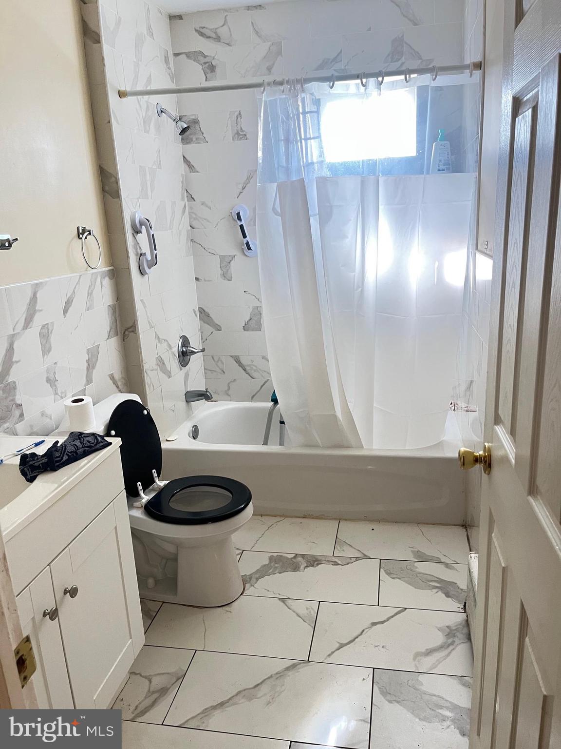 ELMWOOD PARK - Residential